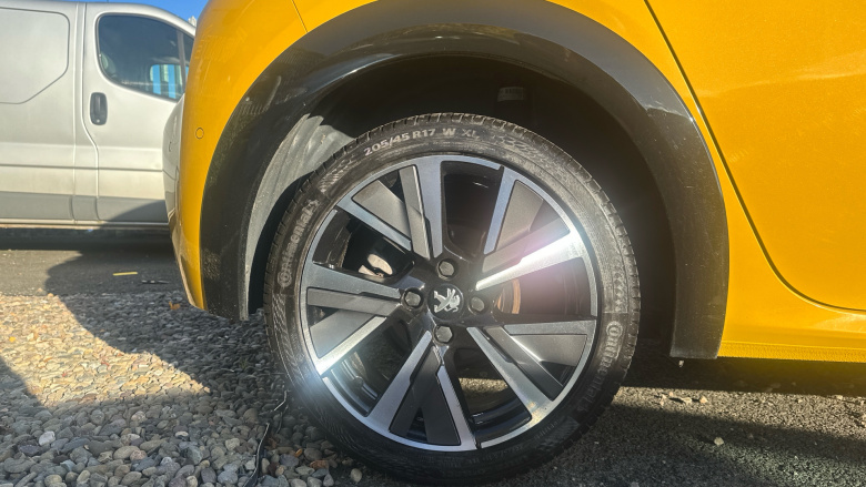 Peugeot 208 1.2 PureTech 100 GT 5dr Petrol Hatchback